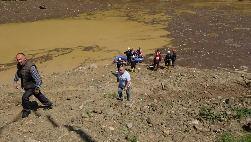 Trabzon’da Felaket: Evindeki Su ile Mücadele Eden Adam Selin Kurbanı Oldu!