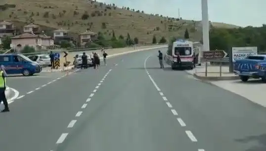 Elazığ'da Korkunç Kaza: İki Otomobil Çarpıştı, Çok Sayıda Yaralı Var!
