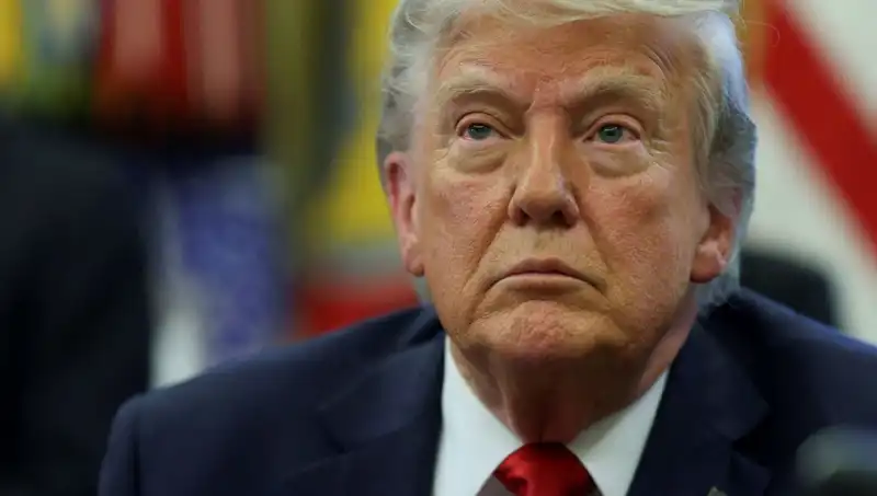 Trump’tan Çarpıcı Açıklama: "Hem Ülkeyi Hem Dünyayı Yönetiyorum!"