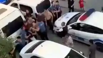 Sosyal Medya Tartışması Sokaklarda Kanlı Kavga ile Sonuçlandı