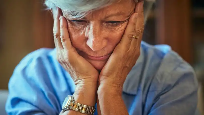 40’lı Yaşlarında Alzheimer Tanısı: Stresin Saklayabileceği Erken Uyarı İşaretleri