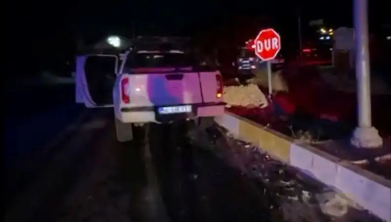 İzmir'de Feci Kaza: 7 Yaralı, Trafik Durumu Alarm Veriyor!