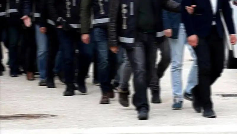 Kadın Profiliyle Gelen "Balkız" Tuzağı: Gasp Vakası Artıyor!