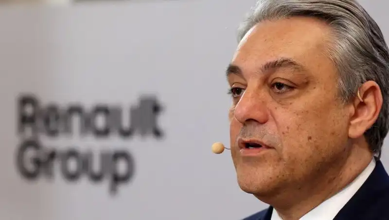 Renault'da Üst Düzey İstifa: Şirketin Geleceği Ne Olacak?